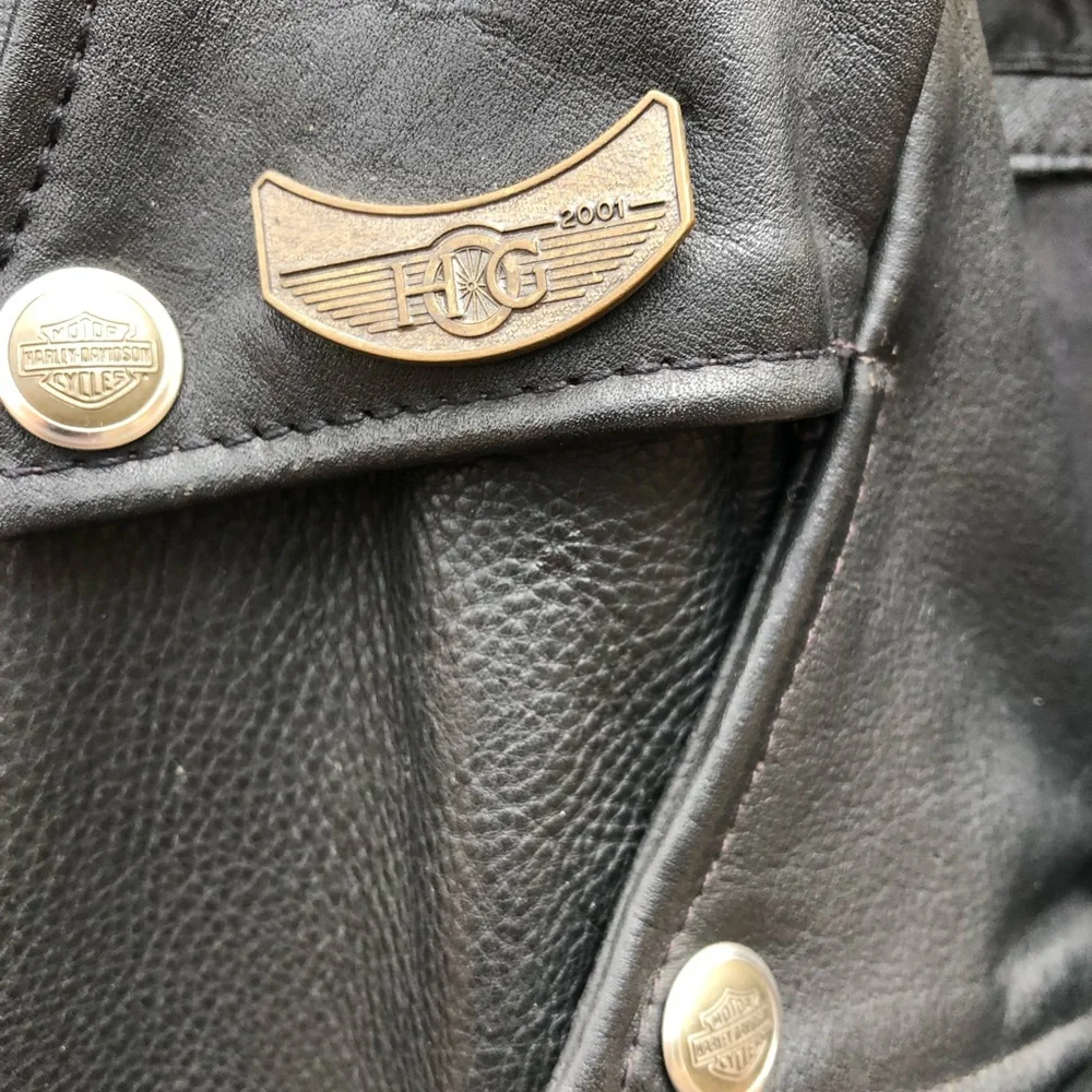 Harley Davidson Leather Jacket - Picture 3 of 6